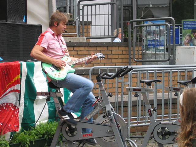 gal/2007/2007 Borbecker Markfest/2007 Saitentwist Borbecker Markfest 2.9. 126.jpg